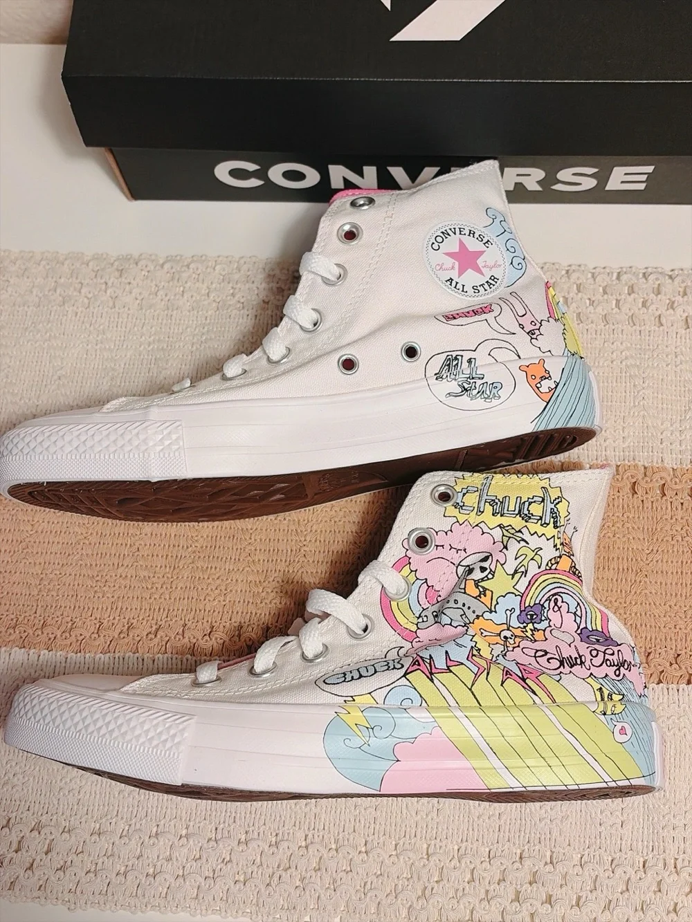 Converse Chuck Taylor All Star Graphic High Top White Multi Women 6 Men 4 New